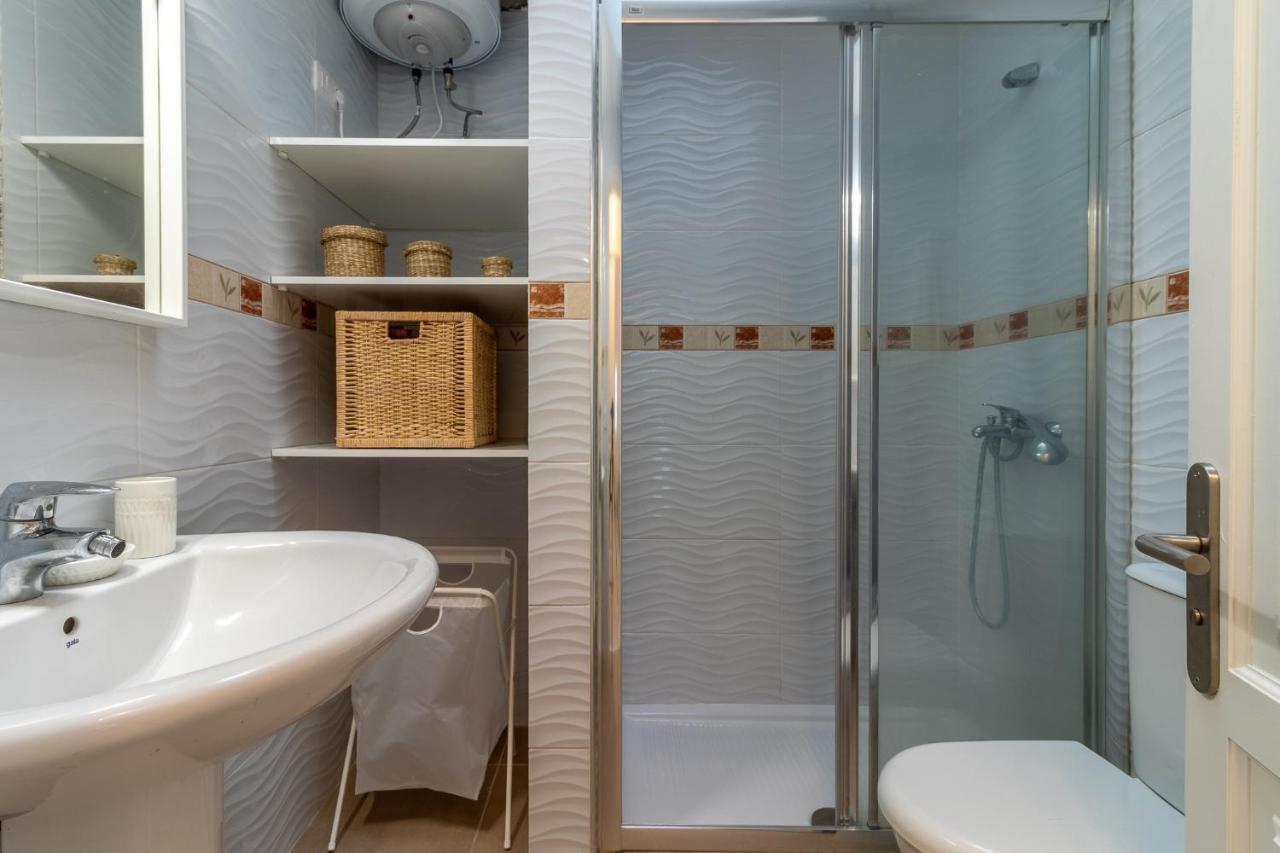 Вилла Flatguest Orinoco + Pool + Terrace + Garden Моган Экстерьер фото